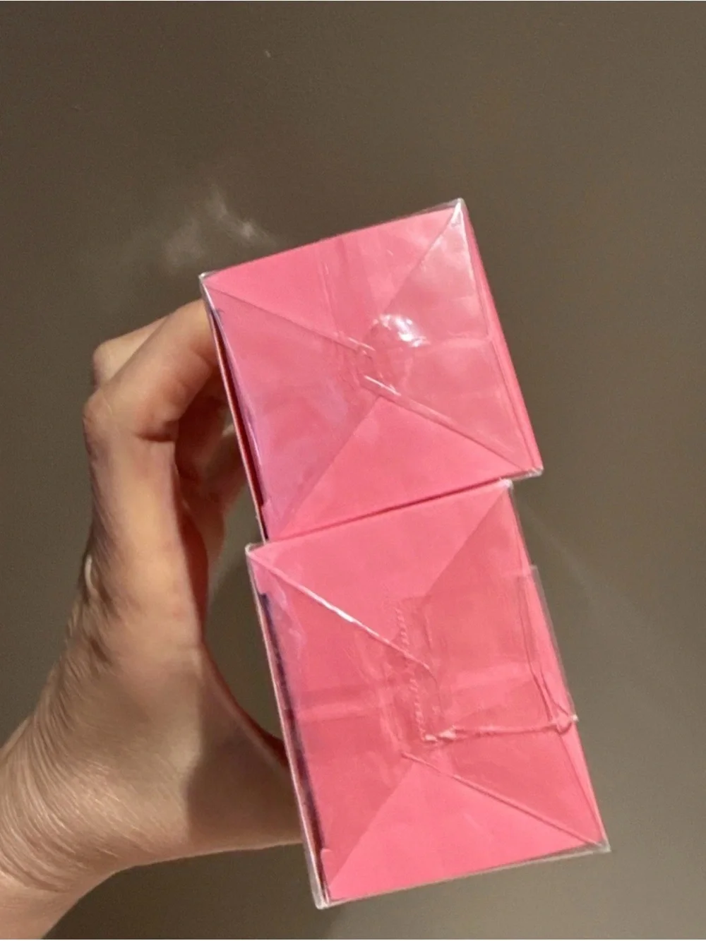 Valentino donna born